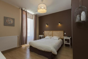 Отель Hotel Des Alpes  Ле-Бур-Д'уазан